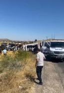Kırşehir'de TIR devrildi: 4 büyükbaş hayvan öldü