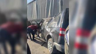 Şanlıurfa’da minibüs, TIR’a arkadan çarptı: 2 ölü, 2 ağır yaralı