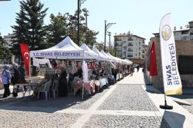Sivas'ta Üretici Kadınlar Pazarı açıldı