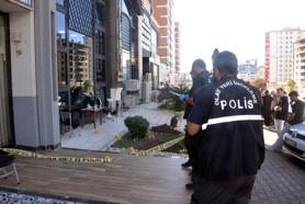 İç çamaşırından çıkardığı tabancayla 2 kadını ayaklarından vurdu