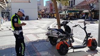 Edirne'de trafiğe kapalı caddede motosikletlere denetim