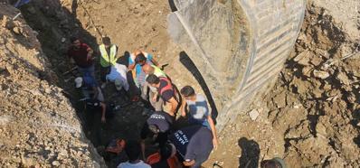 Hatay'da göçük altında kalan 2 işçi kurtarıldı
