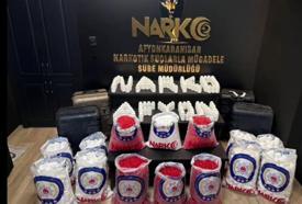Otomobilden uyuşturucu çıktı