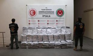 Edirne'de gümrük kapılarında 147 kilo esrar ve 27 kilo kokain ele geçirildi