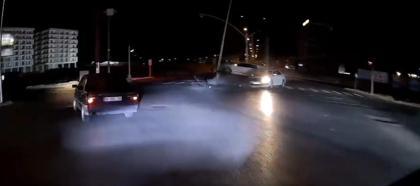 'Işık ihlali' kazası kamerada; 3 yaralı