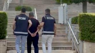 14 yıl 2 ay hapis cezasıyla aranan ihraç uzman çavuş yakalandı