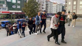 Hesaplarında 2,3 milyar liralık hareketlilik olan yasa dışı bahis şüphelilerine operasyon: 12 tutuklama