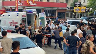 2'si yoldan geçen 3 kişinin yaralandığı silahlı kavgaya ilişkin 1 tutuklama