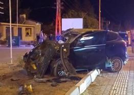Gaziantep’te otomobil kaldırıma çarptı;1 yaralı