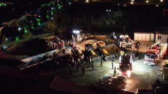 Büyükçekmece'de toprak kayması: 1 işçi kurtarıldı