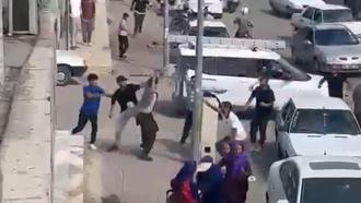 Şanlıurfa'da iki grubun taşlı, sopalı kavgası kamerada; 9 yaralı