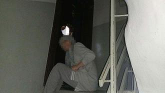 Apartmanda matkapla komşusunun çelik kapısını kıran kadına gözaltı