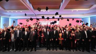 THY’de mezuniyet kutlaması