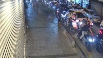 Kağıthane’de kuyumcuya silahlı saldırının görüntüleri ortaya çıktı; 5 gözaltı