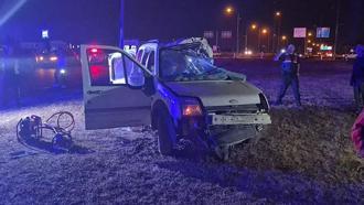 Otobüs ile çarpışan hafif ticari araçtaki karı-koca öldü; 3 yaralı