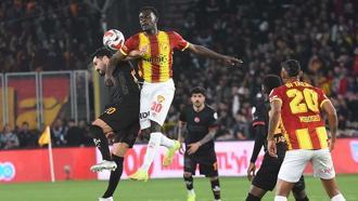 Göztepe Anthony Dennis'i aradı