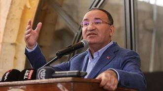 AK Parti'li Bozdağ, TBMM Başkan Vekilliği görevinden istifa etti