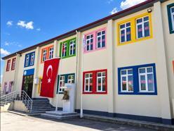 Temizlik malzemeleri karıştırılınca gaz açığa çıktı; 14 öğrenci hastanelik oldu