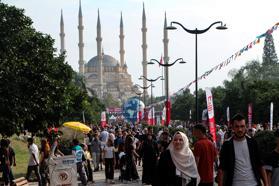 Adana Lezzet Festivali'ne son gününde yoğun ilgi