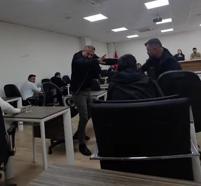 Silopi Belediyesi meclis toplantısında kavga