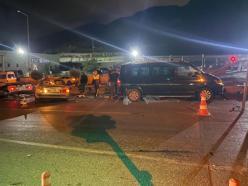 Kayseri'de takla atan otomobil karşı şeride geçti; 2 yaralı