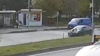 Bisikletli çocuğa otomobil çarptı; kaza kamerada