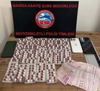 Manisa'da sentetik ecza ile yakalanan 2 şüpheli yakalandı