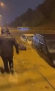 Ümraniye'de yağış nedeniyle araçlar mahsur kaldı