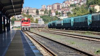 Turistik Karaelmas Ekspresi seferlerine yağmur engeli