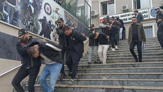 Kırmızı bültenle aranan dolandırıcılık şüphelisi estetik ameliyat için geldiği İstanbul'da yakalandı