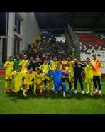 Aliağa FK zirve yarışını bırakmıyor
