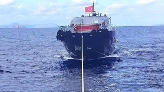 Datça açıklarında sürüklenen tekne kurtarıldı