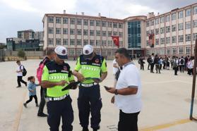 Ankara'da okul çevrelerinde denetim; 19 bin 854 kişi sorgulandı