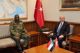 Bakan Güler, Sudan Kara Kuvvetleri Komutanı'nı kabul etti