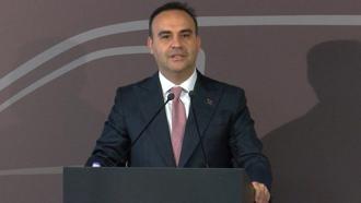Bakan Kacır: Türkiye, otomotiv ve mobilite yatırımları için doğru adrestir