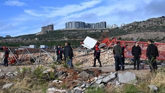 Ölen 4 işçi hortuma, konteynerde derbiyi izlerken yakalanmış