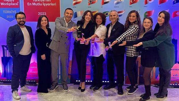 DeFacto’ya ‘Türkiye’nin En Mutlu İşyeri’ ödülü