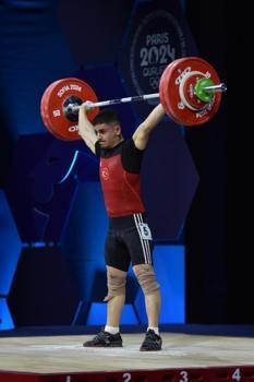 Kaan Kahriman, Avrupa Halter Şampiyonası'nda altın madalya kazandı