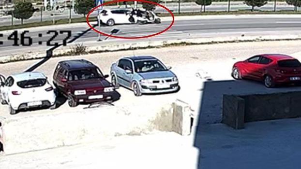 Otomobil çarpan motosikletteki 2 çocuğun öldüğü kaza, kamerada
