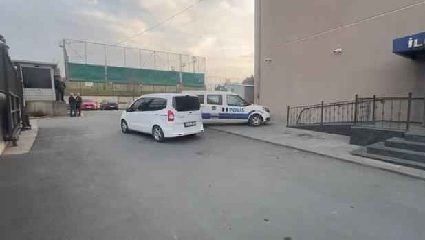 Sultangazi’de havaya rastgele havaya ateş ederek polislerden kaçan şüpheliler yakalandı
