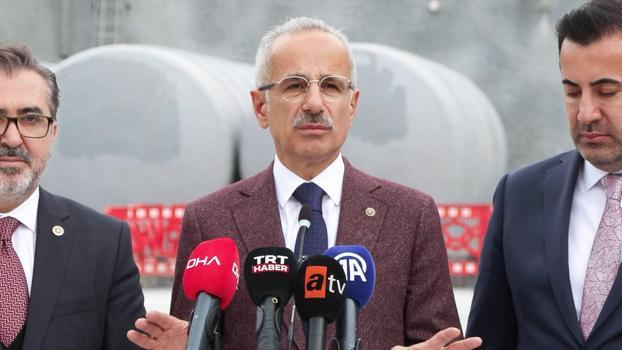 İstanbul- Ulaştırma Bakanı Uraloğlu Kilyos Tünel Şantiyesi'nde incelemelerde bulundu