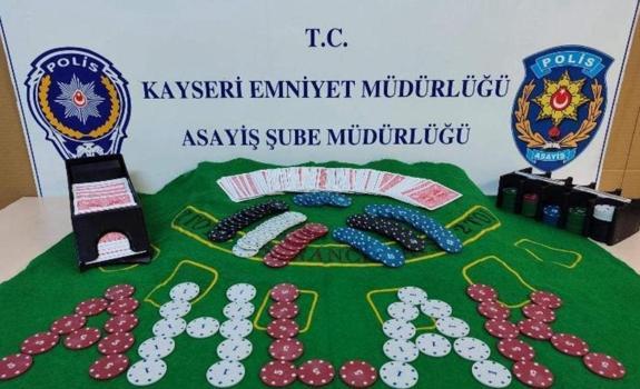 Kayseri'de kumar oynayan 24 kişiye 124 bin lira ceza