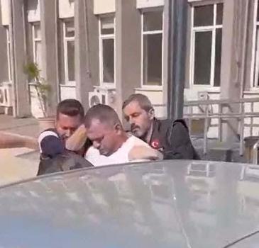 Aydın'da 'dur' ihtarına uymayıp kaçmaya çalışan otomobilin sürücüsü uyuşturucuyla yakalanıp, tutuklandı