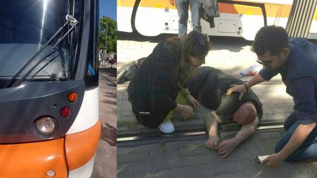 Eskişehir'de, tramvayın çarptığı polis memuru ağır yaralandı