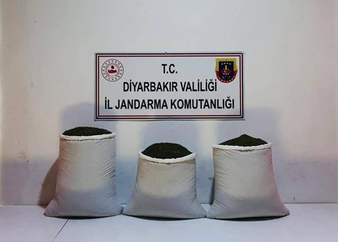 Diyarbakır'da 67 kilogram esrar ele geçirildi