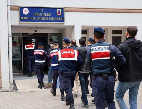 Yunanistan'a kaçmaya çalışan 7 terör şüphelisi yakalandı