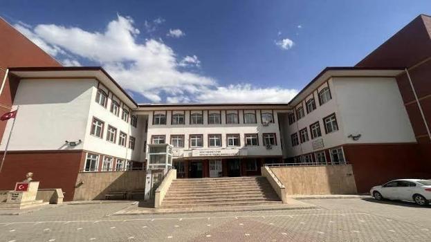 Elazığ'da okul müdürü, 'çocuğun cinsel istismarı' suçundan tutuklandı