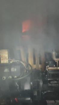 AVM'nin deposunda çıkan yangın söndürüldü / Ek fotoğraflar