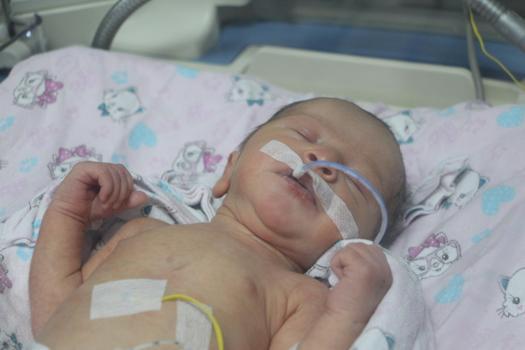 Kazada ölen annesinden sezaryenle alınan bebek, hayati tehlikeyi atlattı