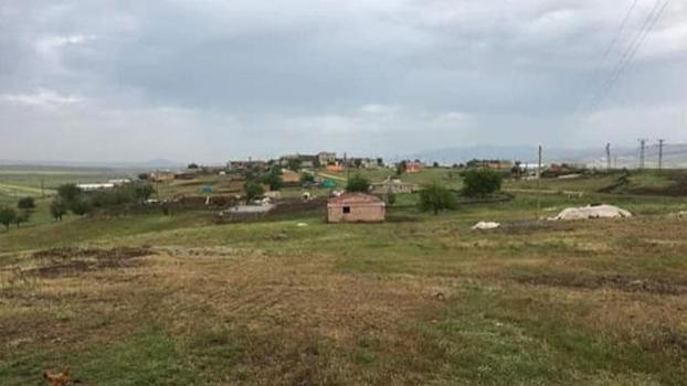 Diyarbakır’da taşlı sopalı muhtarlık seçimi kavgası:4 yaralı